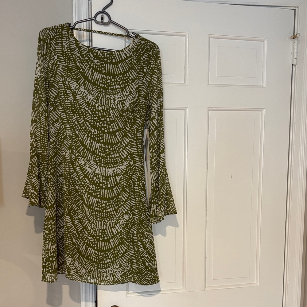 1.STATE Green printed chiffon dress